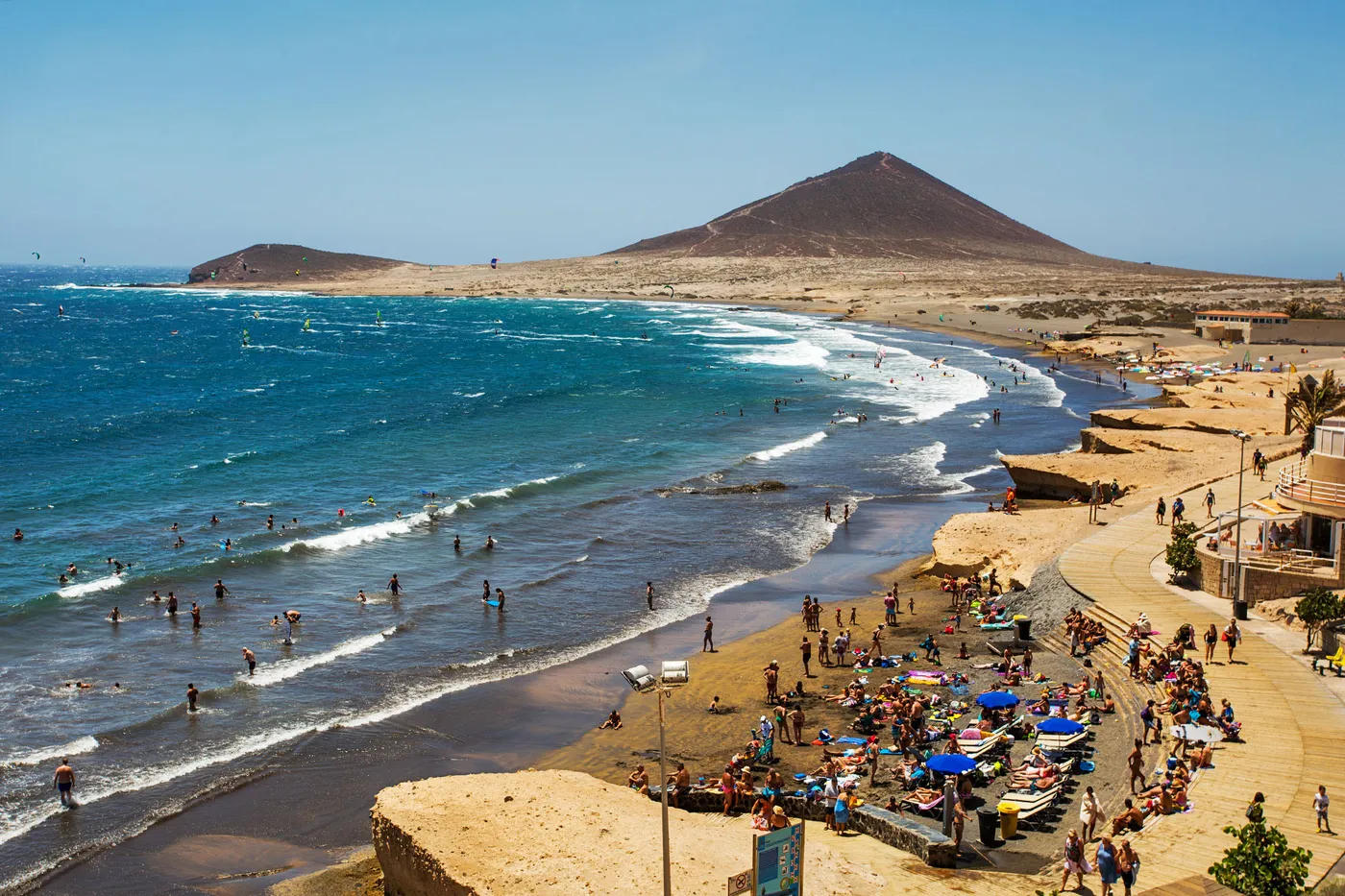 La playa y la bahía de El Médano, donde se hacen las sesiones